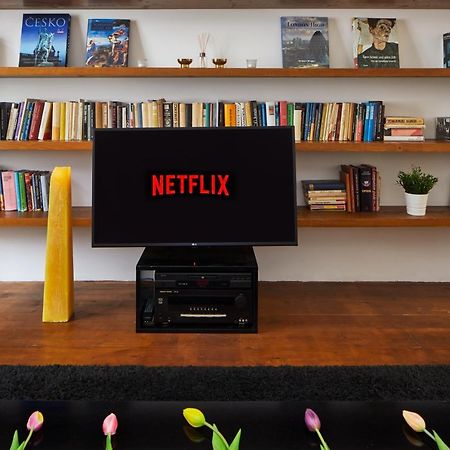 Prague Days - 1Bdr Apt W Netflix - Zizkov Tower Dış mekan fotoğraf